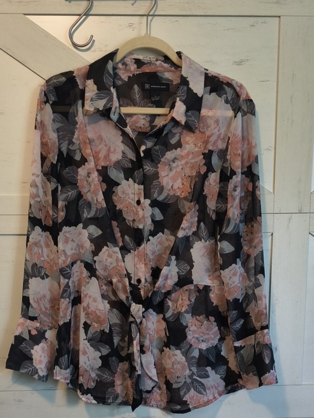 Floral Semi-transparent Blouse. Very Pretty! Size L. TIE FRONT